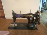 Бытовая техника,  Чистота и шитьё Швейные машины, цена 4500 Грн., Фото
