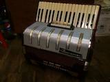 Музика,  Музичні інструменти Клавішні, ціна 4000 Грн., Фото