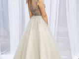 Жіночий одяг Сукні, ціна 9000 Грн., Фото